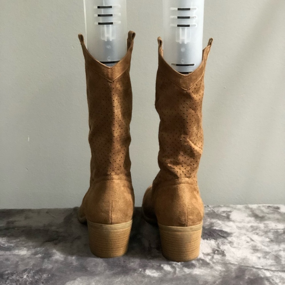𝅺AMERICAN‎ Eagle suede ankle boots size 9 - Picture 4 of 9